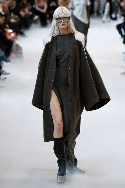 Look 5